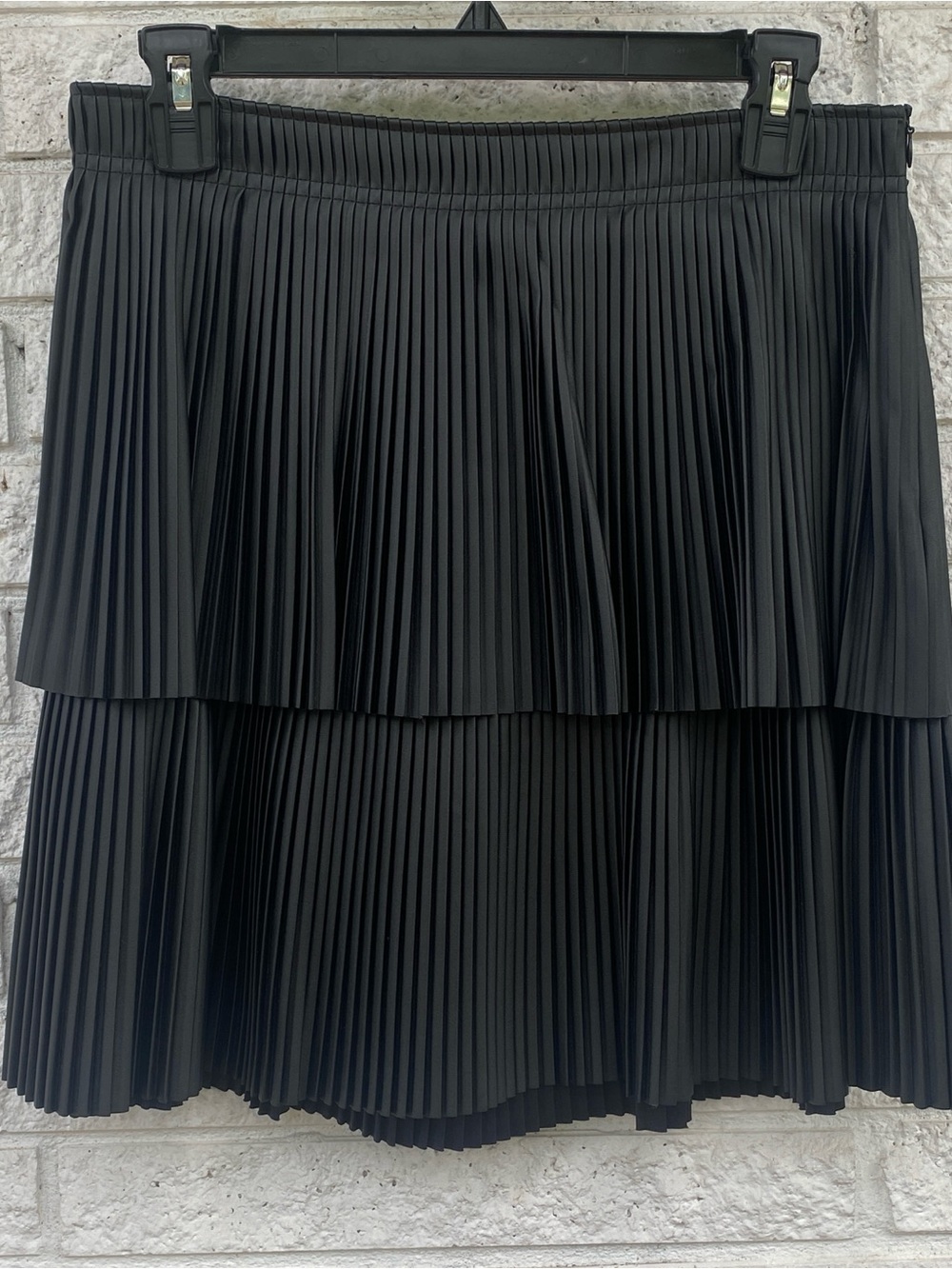Gianni Bini Black Tiered Pleated Midi Skirt